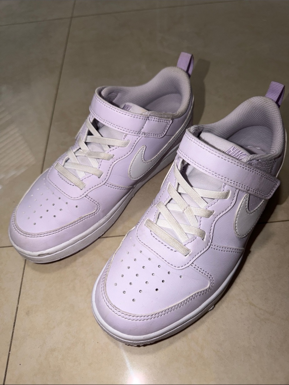 Girl’s Purple Nike Shoes
